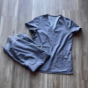 Figs Gray Scrub Set